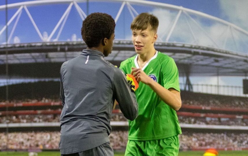 Дети-сироты в академии "Аренала", обмен опытом. Фото Дарья Конурбаева