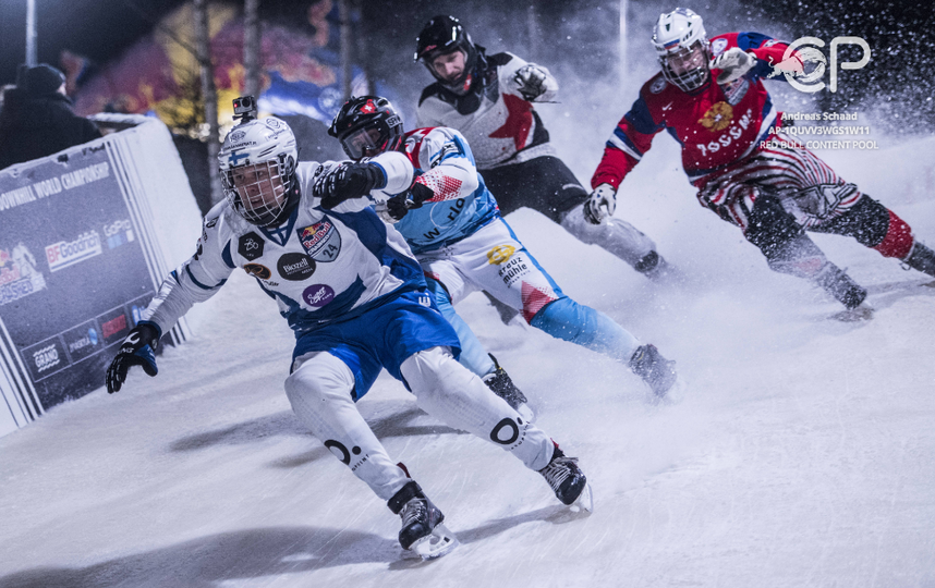 Участники RedBull Crashed Ice в Финляндии. Фото Фото предоставлено Red Bull