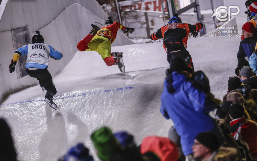 Участники RedBull Crashed Ice в Финляндии. Фото Фото предоставлено Red Bull