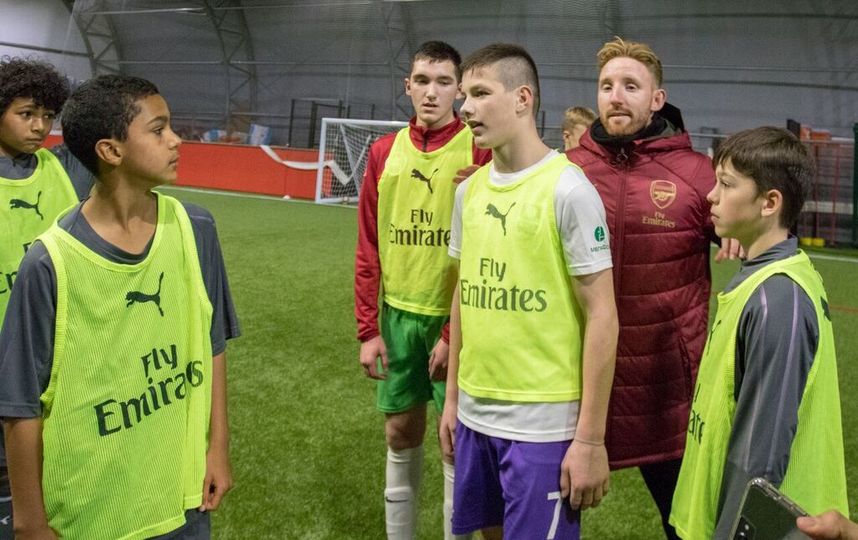 Дети-сироты в академии "Аренала", обмен опытом. Фото Дарья Конурбаева