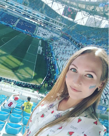 Болельщица матча Япония – Польша. Фото Instagram/alena_zakharikova