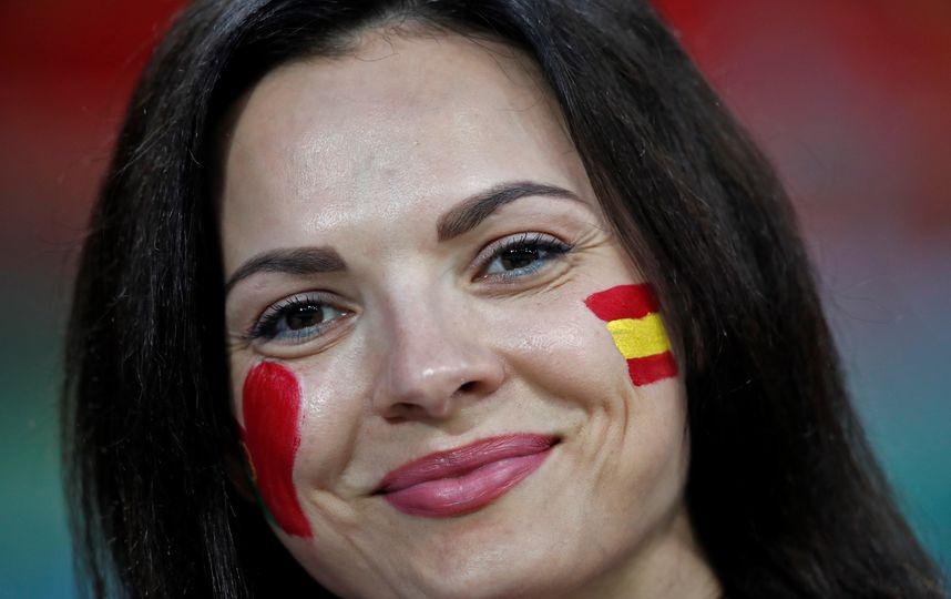 Болельщицы матча Португалия – Испания. Фото AFP