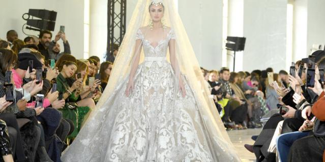 Показ Elie Saab на Неделе высокой моды в Париже.