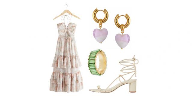 Платье & Other Stories (18 500 руб.) / Босоножки H&M (3499 руб.) / Серьги Mayol (5635 руб.) / Кольцо Deja Vu (4500 руб.).