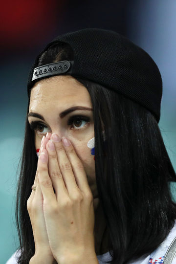 Россияне грустят после вылета сборной России с чемпионата мира по футболу. Фото Getty