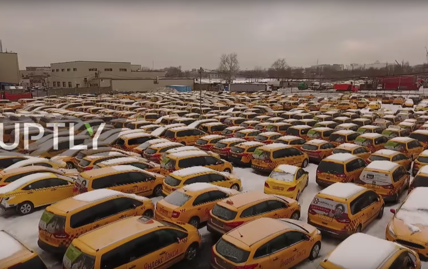 Кладбище такси. Фото Ruptly TV, Скриншот Youtube