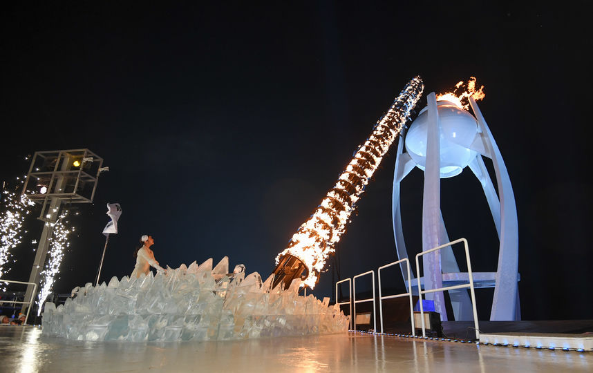 Игры в Корее официально стартовали. Олимпийский огонь зажжён. Фото AFP