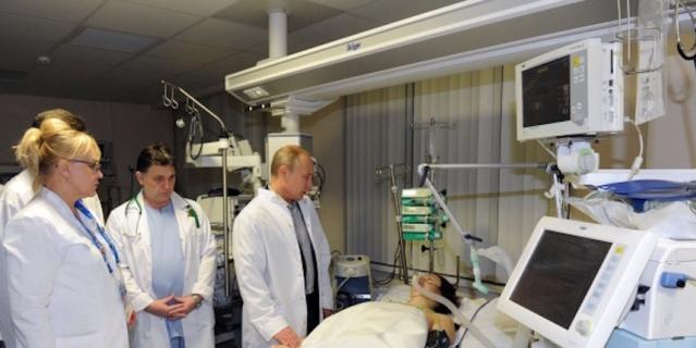 Президент России Владимир Путин посетил Марию Комиссарову в краснополянской больнице №8..