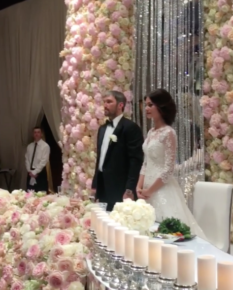 Официально они поженились в августе. Фото instagram.com