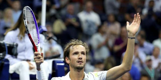 Медведев против Димитрова.