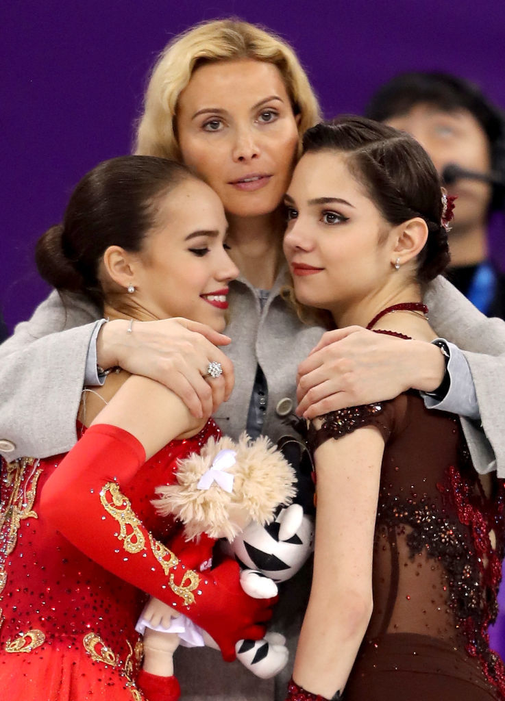Евгения Медведева и Алина Загитова. Фото Getty