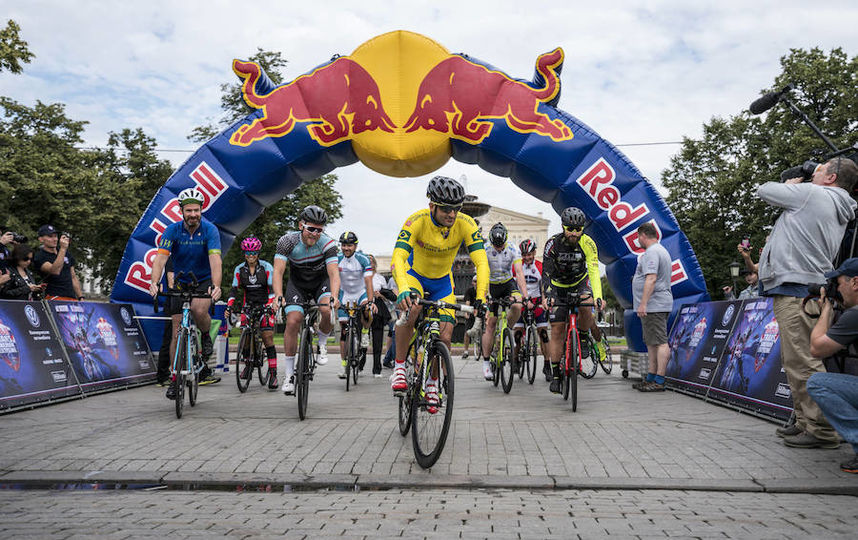 В Москве стартовала велогонка до Владивостока Red Bull Trans-Siberian Extreme