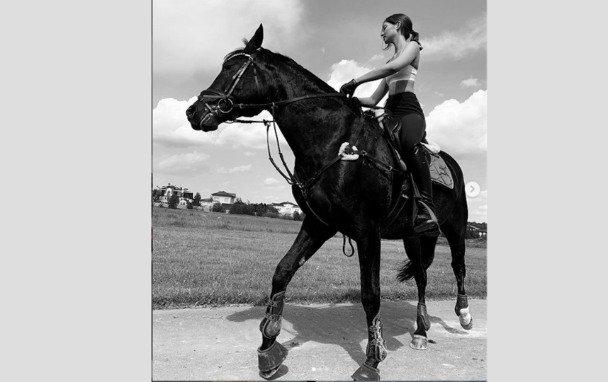 Алеся Кафельникова и её "дорогие привычки". Фото instagram.com/kafelnikova_a