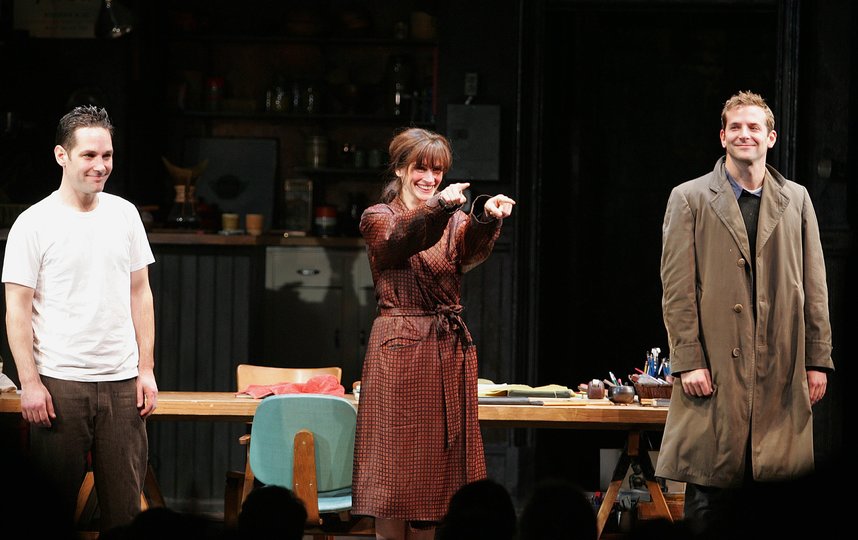 Спектакль с Полом Раддом, Джулией Робертс и Брэдли Купером. Фото Getty