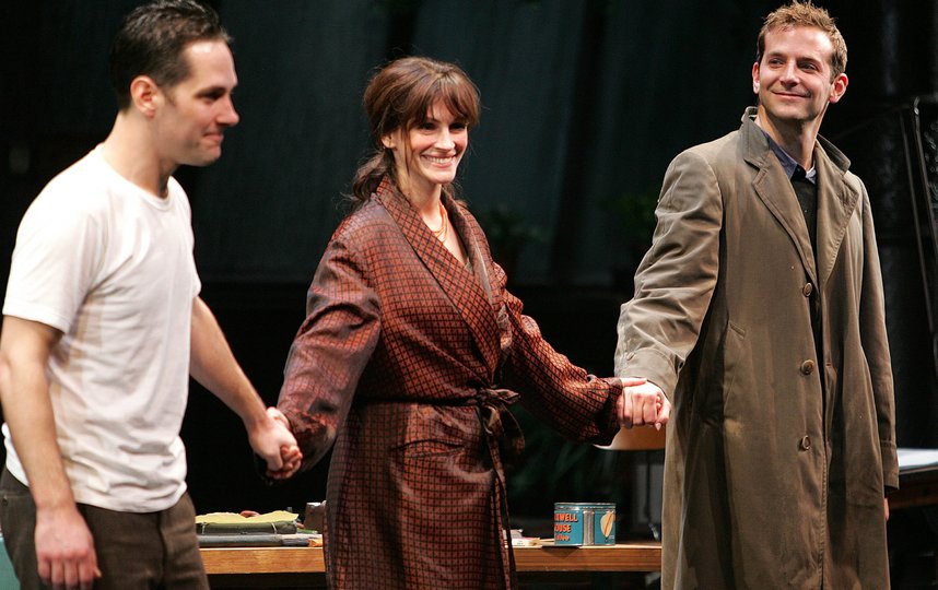 Спектакль с Полом Раддом, Джулией Робертс и Брэдли Купером. Фото Getty