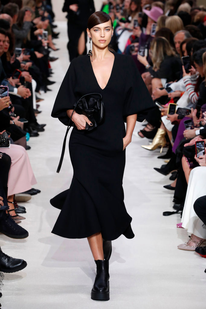 Показ Valentino в Париже. Фото Getty