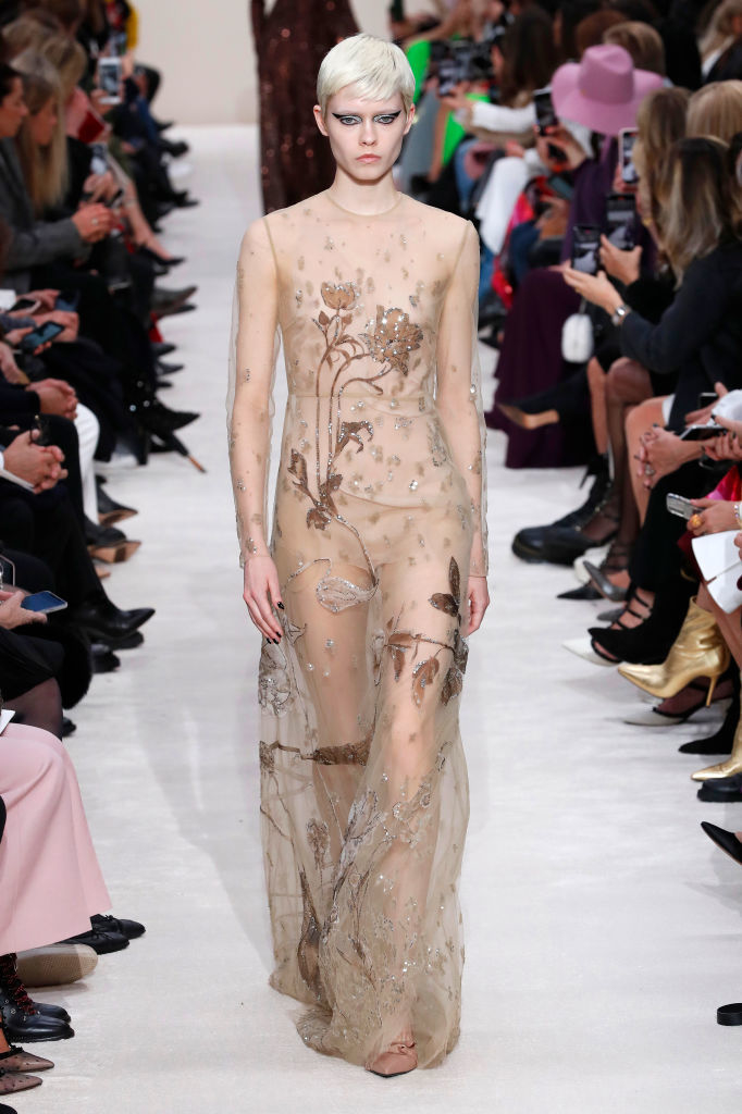 Показ Valentino в Париже. Фото Getty