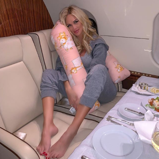 Телеведущая и модель Виктория Лопырёва. Фото www.instagram.com/lopyrevavika