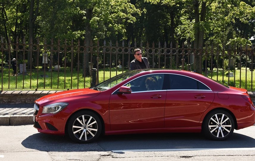 Герой Максима Виторгана – своеобразный "лакимен". Фото PR «Киностудия КИТ»