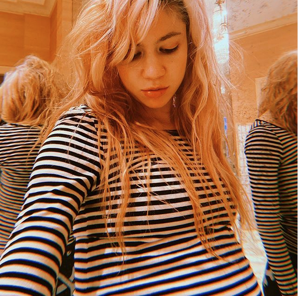 Граймс. Фото скриншот: instagram.com/grimes/