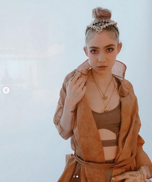 Граймс. Фото скриншот: instagram.com/grimes/