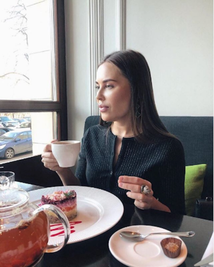 Участница шоу "Уральские пельмени" Юлия Михалкова. Фото www.instagram.com/mihalkova