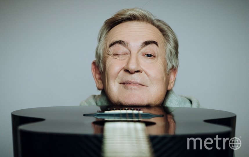 Юрий Стоянов в детстве самостоятельно научился играть на гитаре. Фото предоставлено пресс-агентом артиста, "Metro"