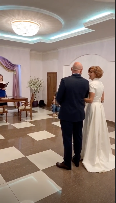 Елена Бирюкова и Илья Хорошилов. Фото скриншот instagram.com/aleks_klotz/