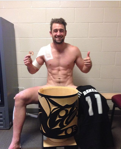 Новозеландский регбист Курт Бейкер. Фото www.instagram.com/krutbaker