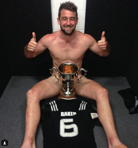 Новозеландский регбист Курт Бейкер. Фото www.instagram.com/krutbaker
