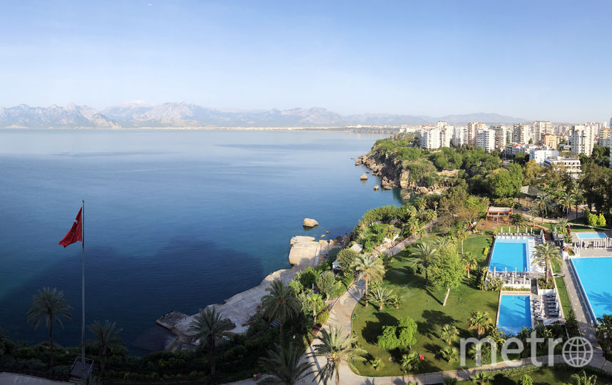 Вид на море и горы из номера отеля в центре Антальи. Фото Маргарита Лемешко., "Metro"
