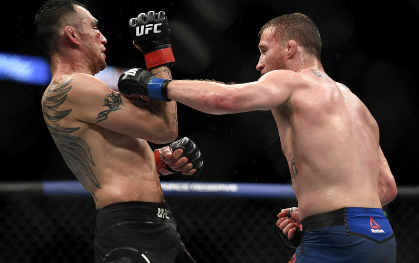 Бой Тони Фергюсон – Джастин Гейджи. Фото Getty