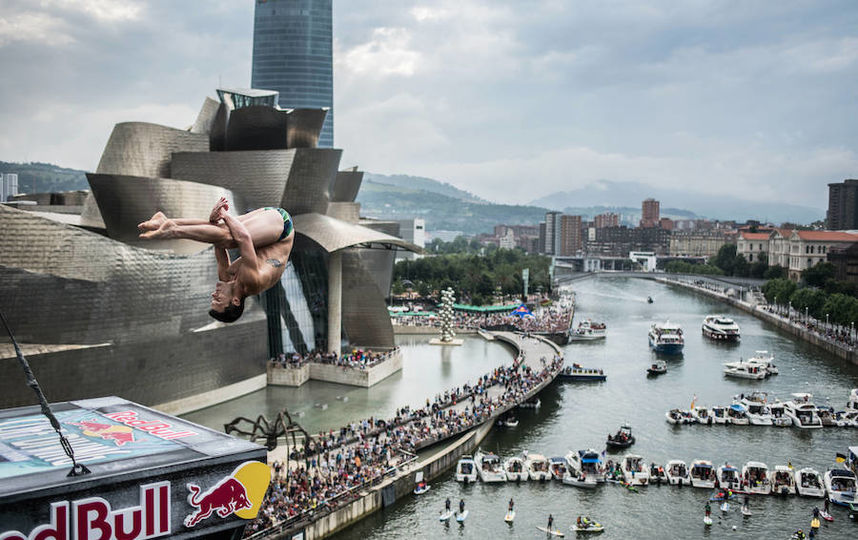 Чемпион мира по хайдайвингу выиграл этап серии Red Bull Cliff Diving в Бильбао