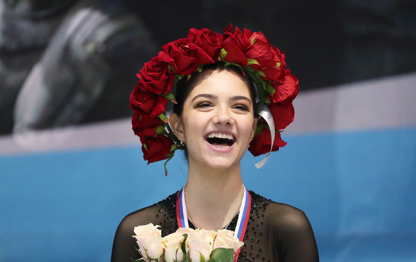 Евгения Медведева заняла первое место на Кубке России