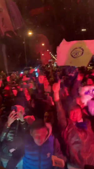 Фанаты сине-бело-голубых ярко, громко и с размахом отпраздновали победу. Фото Скриншот https://www.instagram.com/sergey_bogdanovich_semak/