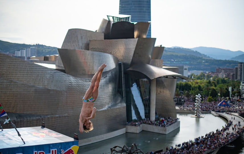 Хайдайверы Хант и Иффланд выиграли последний этап Red Bull Cliff Diving