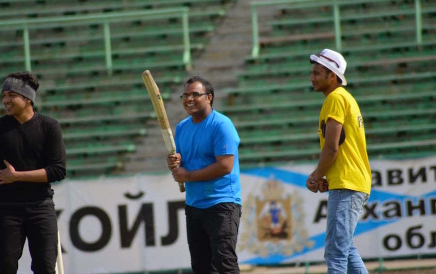 Правин Доркхе играет в крикет. Фото предоставлены Правином Доркхе