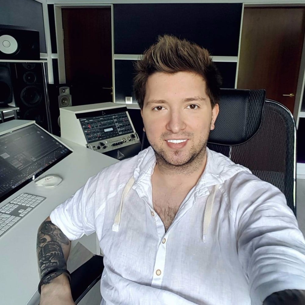 Alex Davia