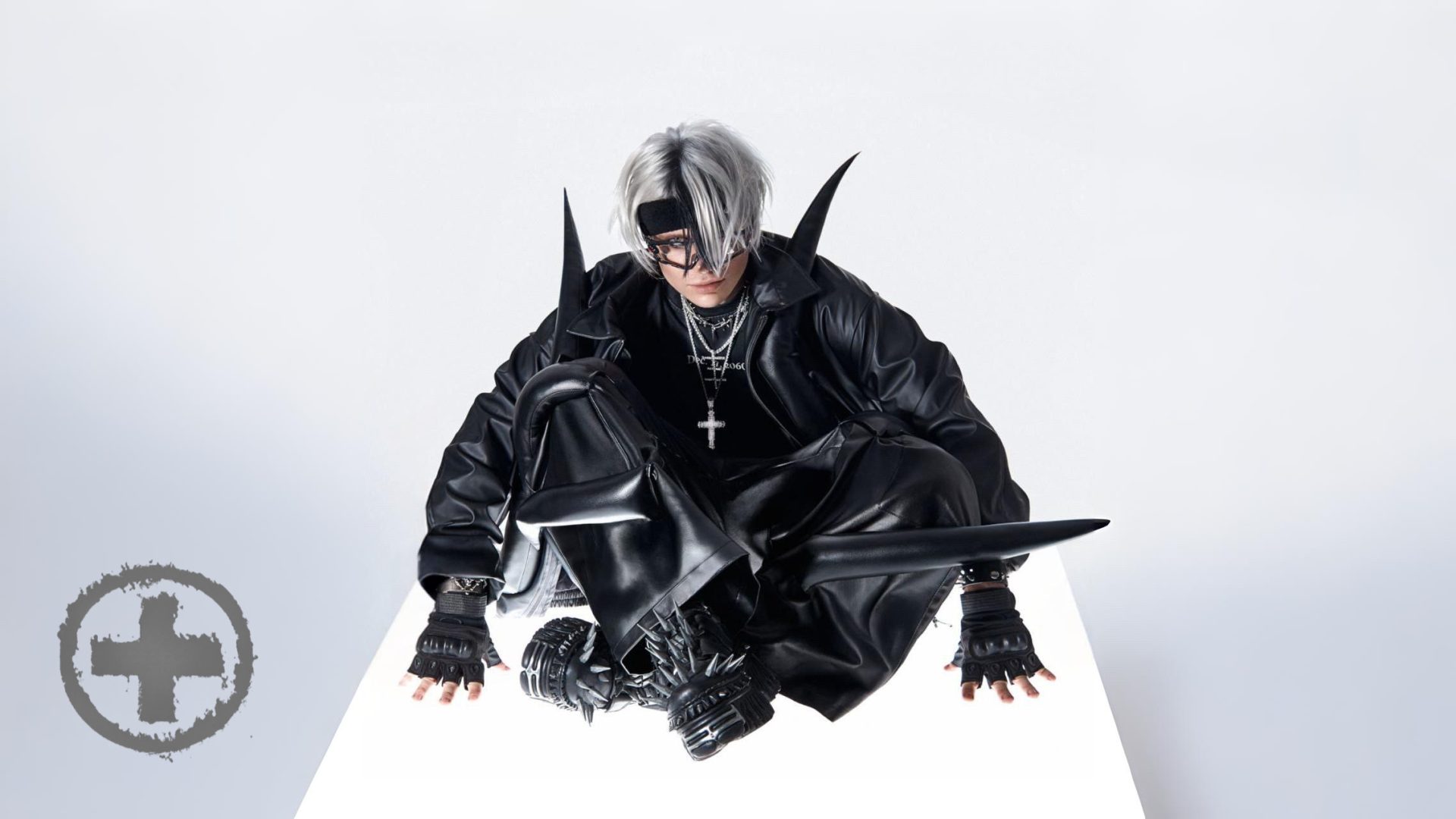 Монструозный и большой