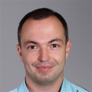 Антон Столяров