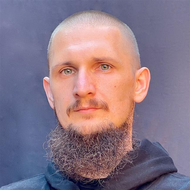 Artem Kulakov
