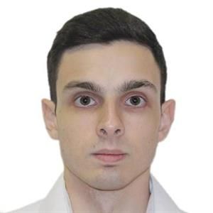 Роман Резников