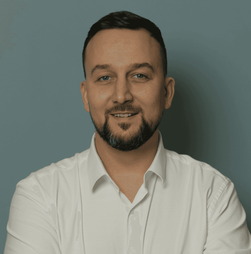 Алексей Иванов