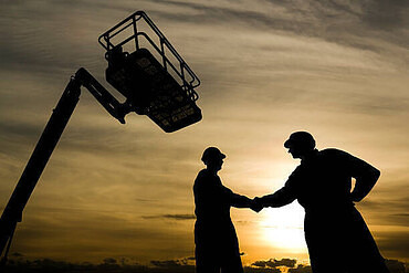 Требуются специалисты