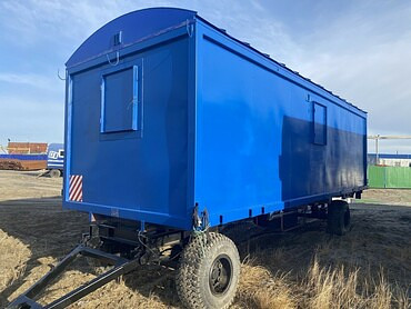 Спутник на шасси жилой на 8 человек