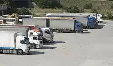 Стоянка для грузовиков и техники