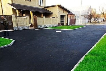 Работы по укладке асфальта