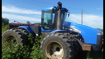 New Holland TJ425