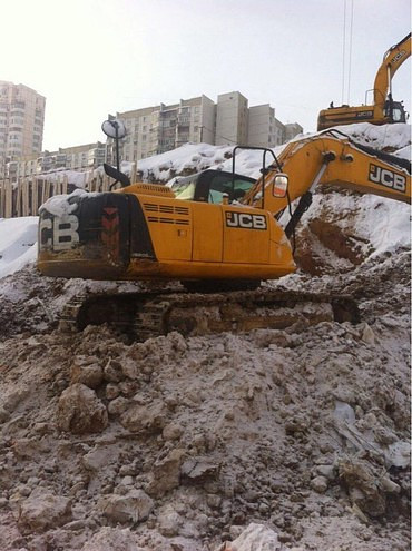 JCB 200