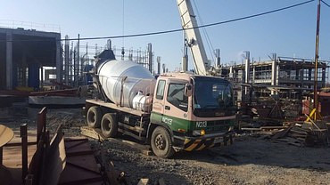 Isuzu Giga, Mitsubishi Fuso.